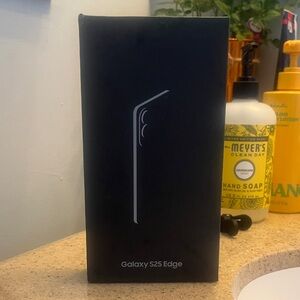 Galaxy By Harvic S25 Edge - Jet Black